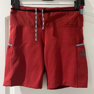 Nike Trail Dry Fit Luxe Trail Running with Pockets - M